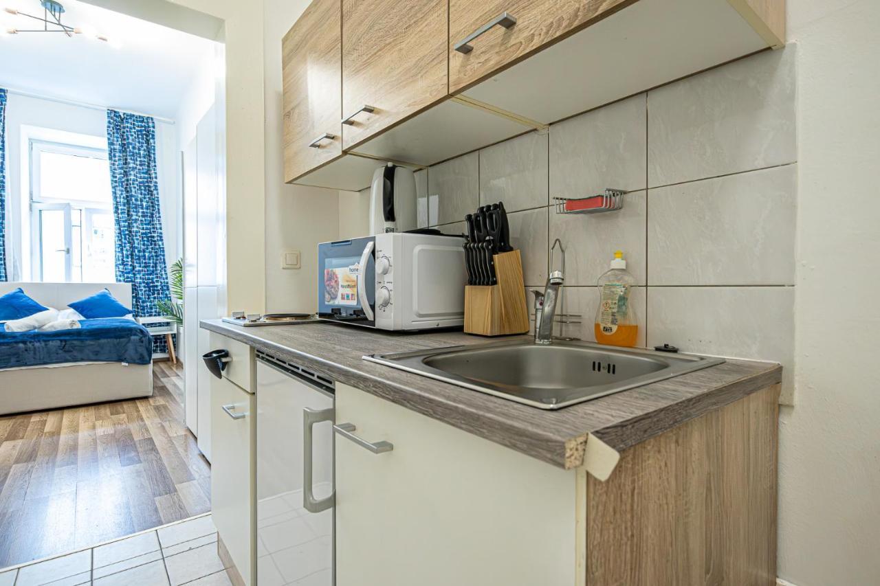 Modern Comforts: Chic Studio Apt Centrally Located Wien Exterior foto